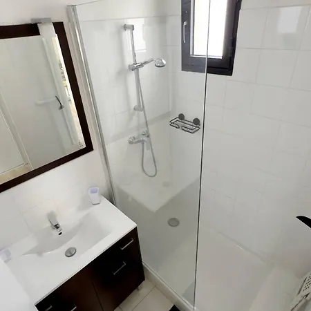 T2 Renove Avec Parking, Wi-fi, Clim Mobile, A 400m Plages/commerces - Piscine/tennis/promenades - Fr-1-316-338