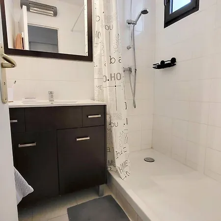 Apartment T2 Renove Avec Parking, Wi-fi, Clim Mobile, A 400m Plages/commerces - Piscine/tennis/promenades - Fr-1-316-338 *