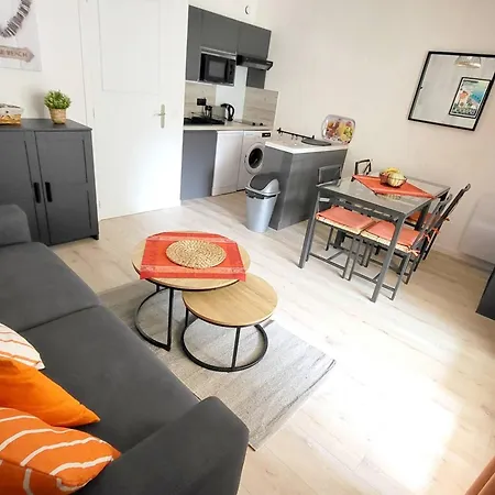 T2 Renove Avec Parking, Wi-fi, Clim Mobile, A 400m Plages/commerces - Piscine/tennis/promenades - Fr-1-316-338 * Six-Fours-les-Plages