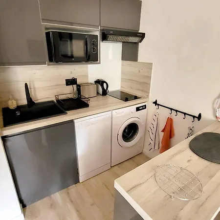 T2 Renove Avec Parking, Wi-fi, Clim Mobile, A 400m Plages/commerces - Piscine/tennis/promenades - Fr-1-316-338 Apartment Six-Fours-les-Plages